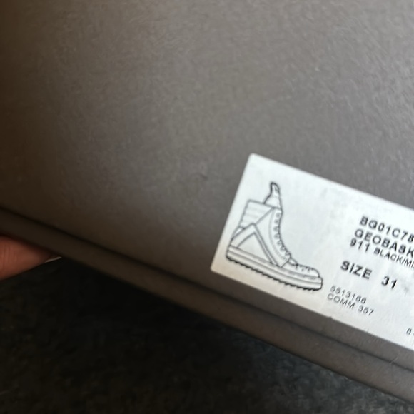 Kids Rick Owens Size 31 Only Worn Once. I can’t Go Lower Than Price Listed - Picture 4 of 4